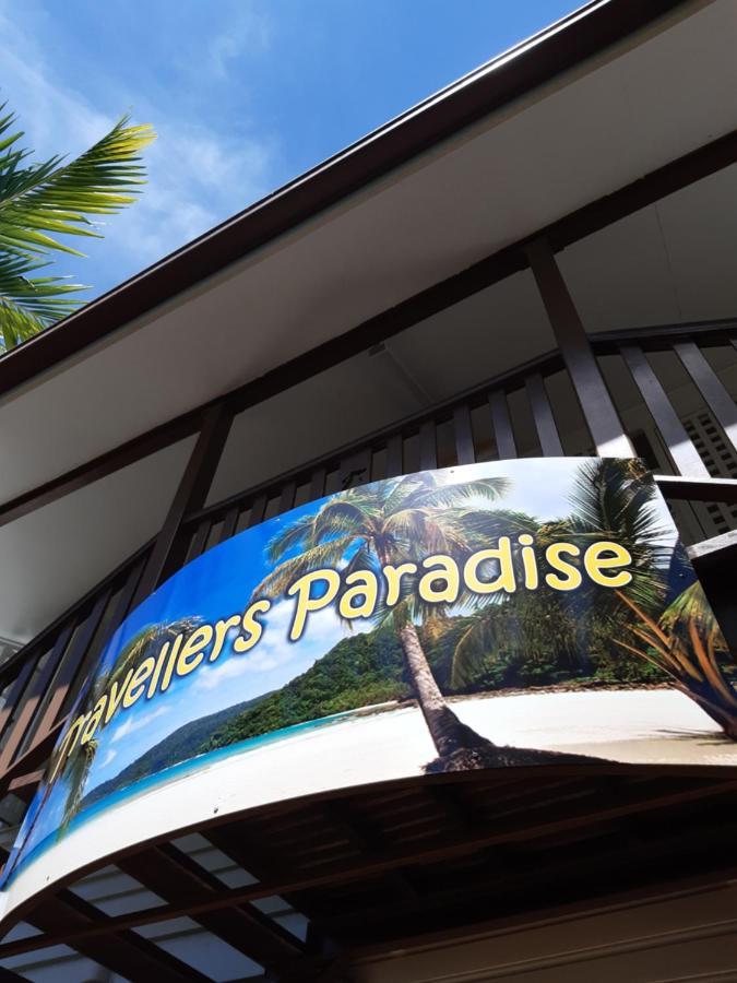Travellers Paradise Κερνς Εξωτερικό φωτογραφία The sign at the entrance of the resort